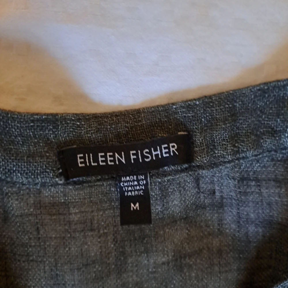 Eileen Fisher Women’s Size M Military Green Linen Button Down Shirt - Picture 7 of 8